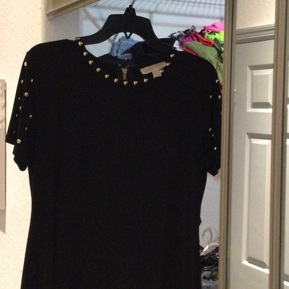 Dress - Picture 4 of 4